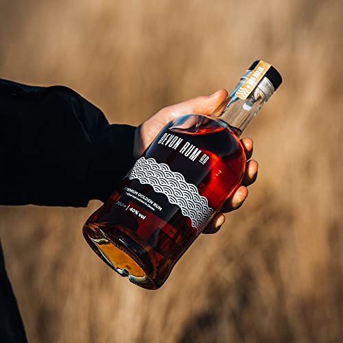 Devon Rum Co Premium Golden Rum | Hand - Crafted Using a Unique Blend of Caribbean Rums and Soft Devon Spring Water | 40% ABV | 70cl - Craft & Spiced Rum Box