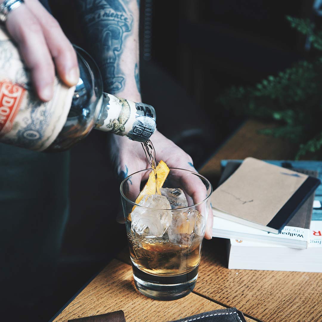 Don Papa Rum 70cl - 40% ABV Dark Aged Sipping Rum: Distilled in Sugarlandia, Philippines | Expertly Matured in American Oak | Great for Cocktails - Craft & Spiced Rum Box