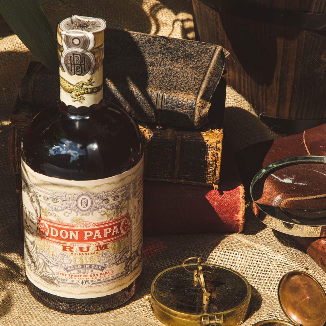 Don Papa Rum 70cl - 40% ABV Dark Aged Sipping Rum: Distilled in Sugarlandia, Philippines | Expertly Matured in American Oak | Great for Cocktails - Craft & Spiced Rum Box