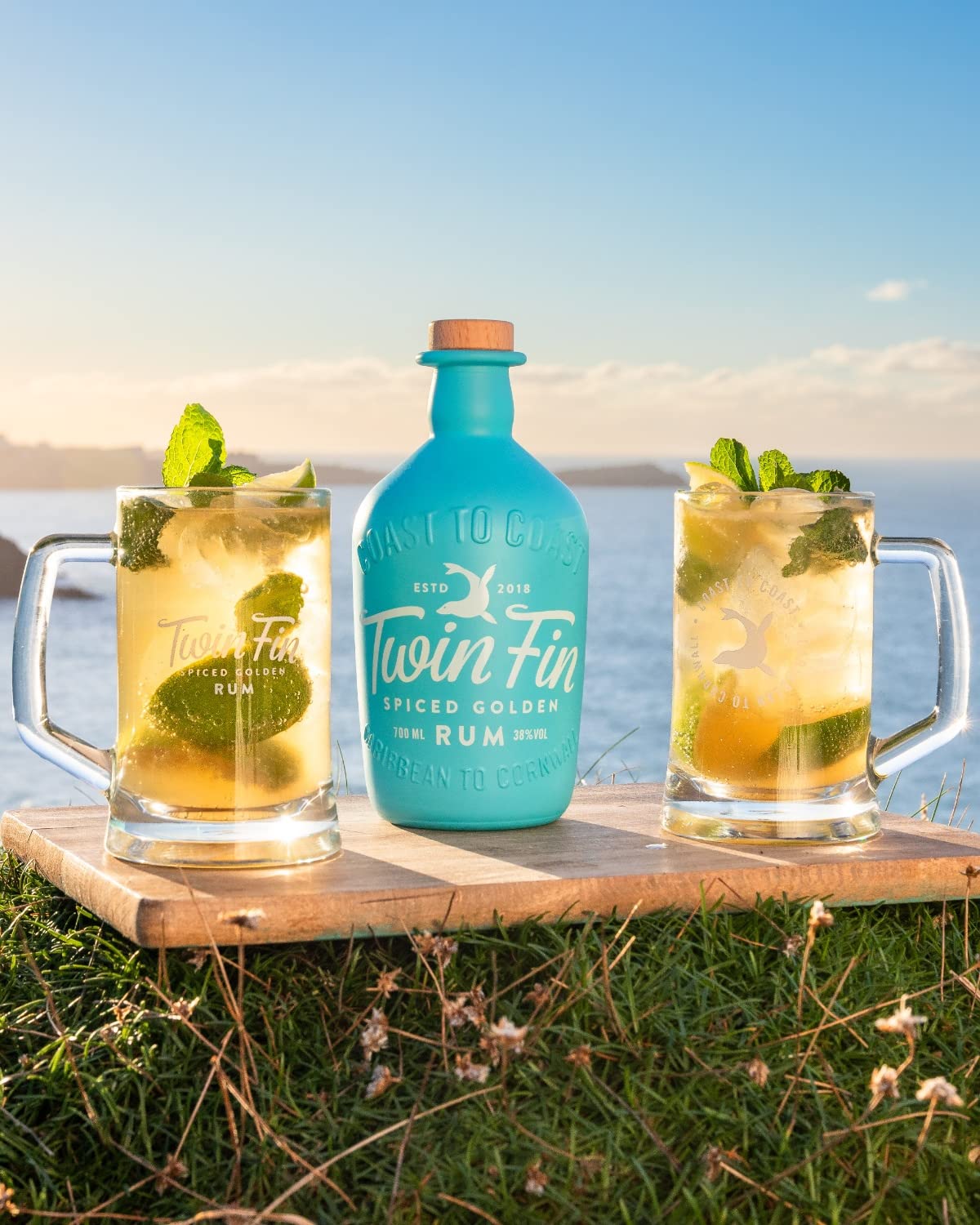 Twin Fin Spiced Golden Rum, 70 cl & Twin Fin Cold Brew Coffee Rum Liqueur, 70cl - Craft & Spiced Rum Box