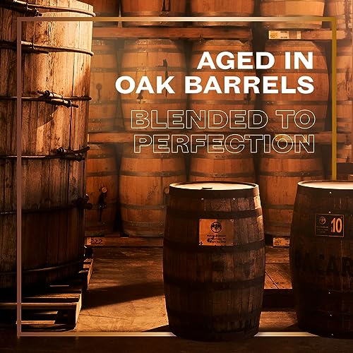 BACARDÍ Reserva 8 Year Old, Premium Caribbean Rum, Barrel Aged 8 Years in Oak Casks Under the Caribbean Sun, 40% ABV, 70cl / 700ml
