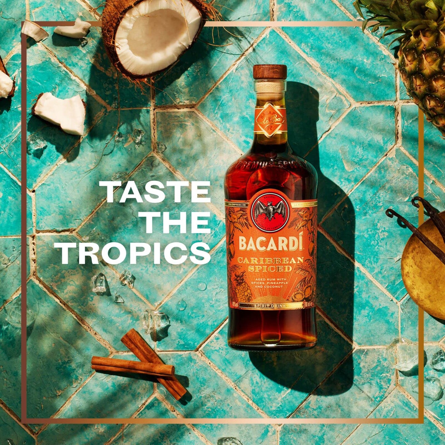 BACARDÍ Caribbean Spiced, Premium Blend of Aged Rum, Spices, Coconut and Pineapple, Ideal for Making Tropical Cocktails, 40% vol., 70cl / 700ml